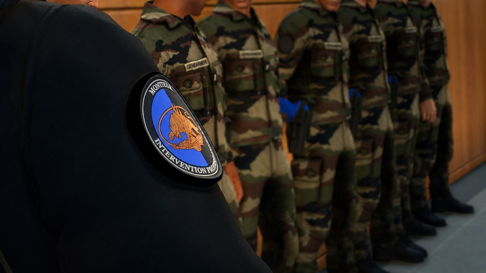 Militaire de la gendarmerie en poste d'observation